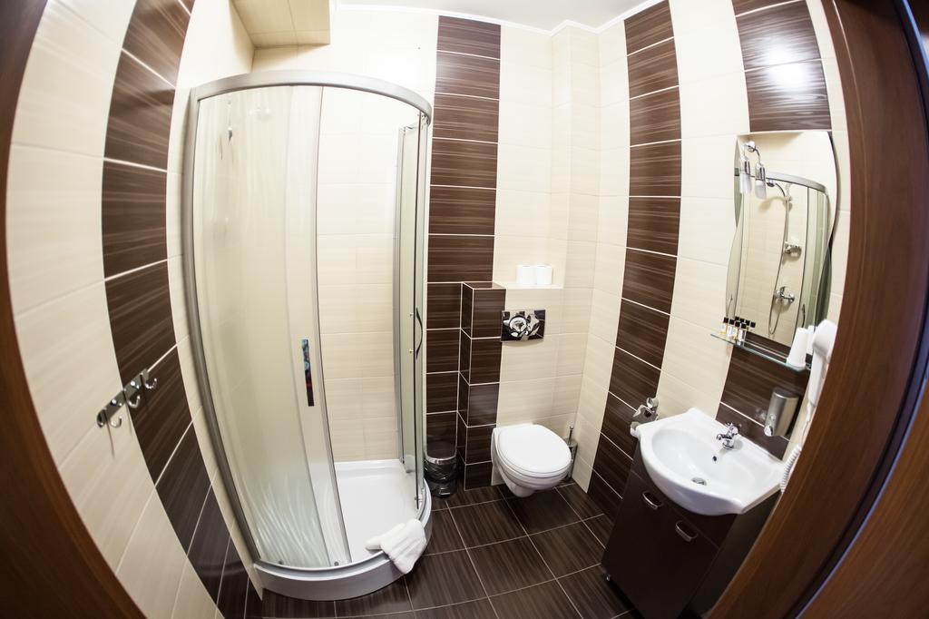 Hotel Stara Gorzelnia Licheń Chambre photo