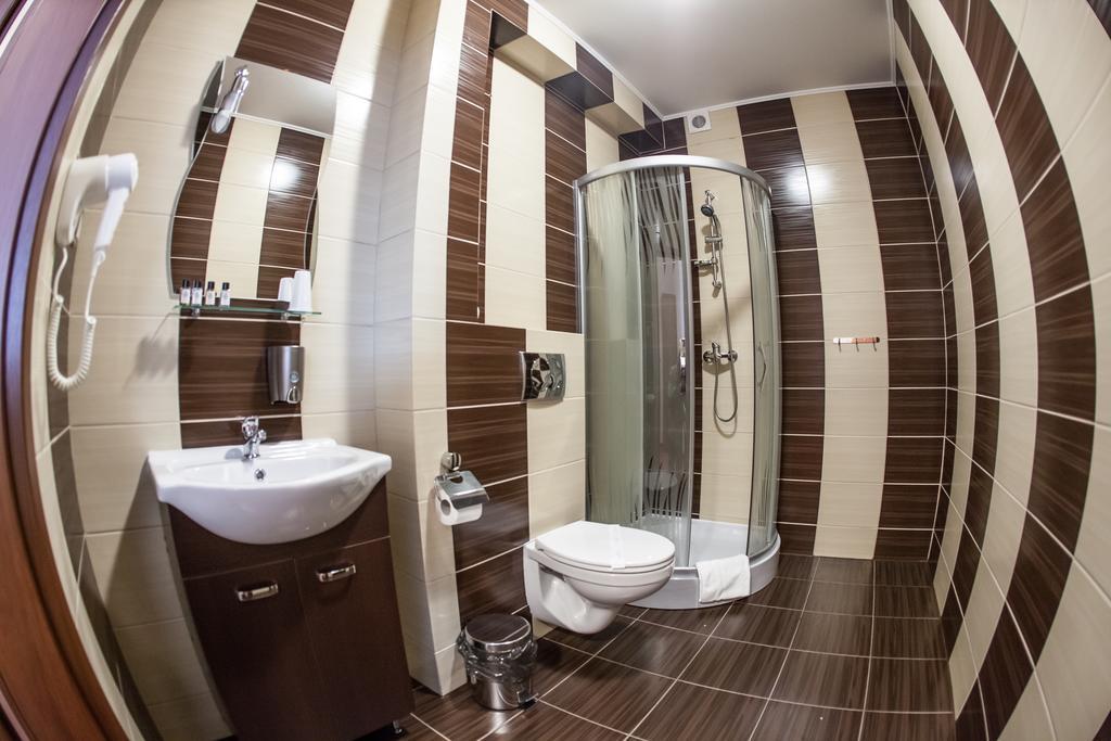 Hotel Stara Gorzelnia Licheń Chambre photo