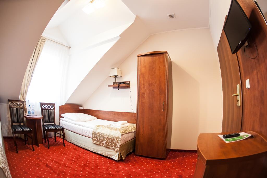 Hotel Stara Gorzelnia Licheń Chambre photo