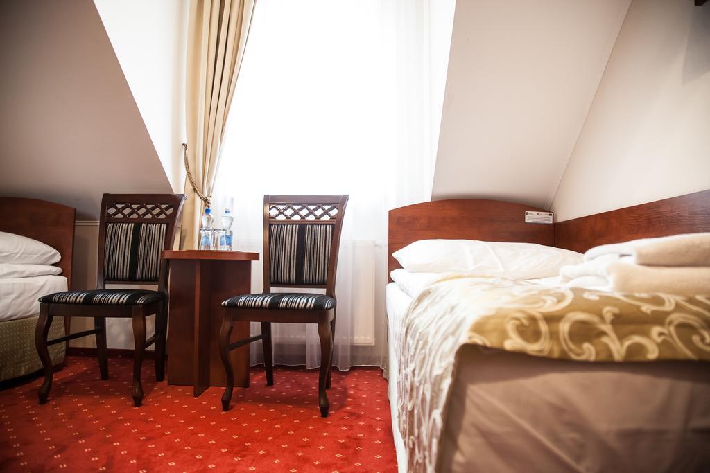 Hotel Stara Gorzelnia Licheń Chambre photo